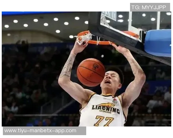 刘泽希表现出色14投6中斩获16分8篮板4助攻三分球命中率高达60