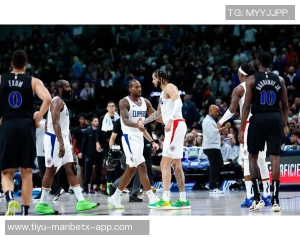 快船北伐历程回顾三个月内逆袭西部冠军展现强大实力与韧性