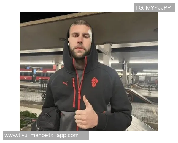 帕夫洛维奇恢复训练无大碍将随队出战拜仁对斯图加特的关键比赛