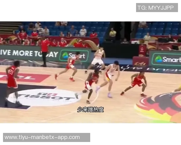 杨瀚森弧顶巧妙策应约基奇式助攻助队友轻松上篮